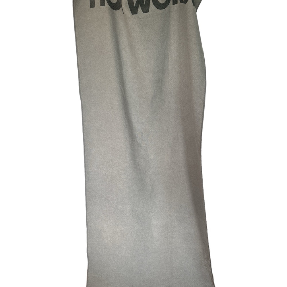 Hotworx Yoga Non Slip Towel Gray Gripper Bottom 30" x 79" 200cm x 75cm Cloth